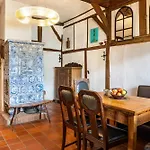 Holiday home Reetdachhaus Bischoff